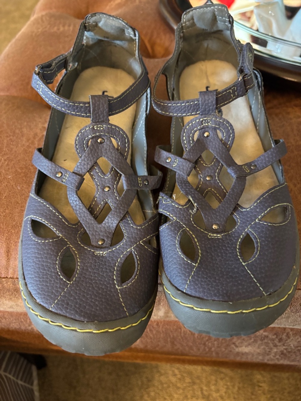 JBU Purple Leather Decorative T‑Strap Sandals